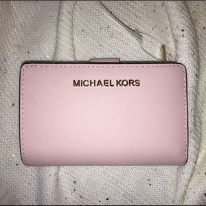 Michael Kors Light Pink & Gold Wallet. NWT